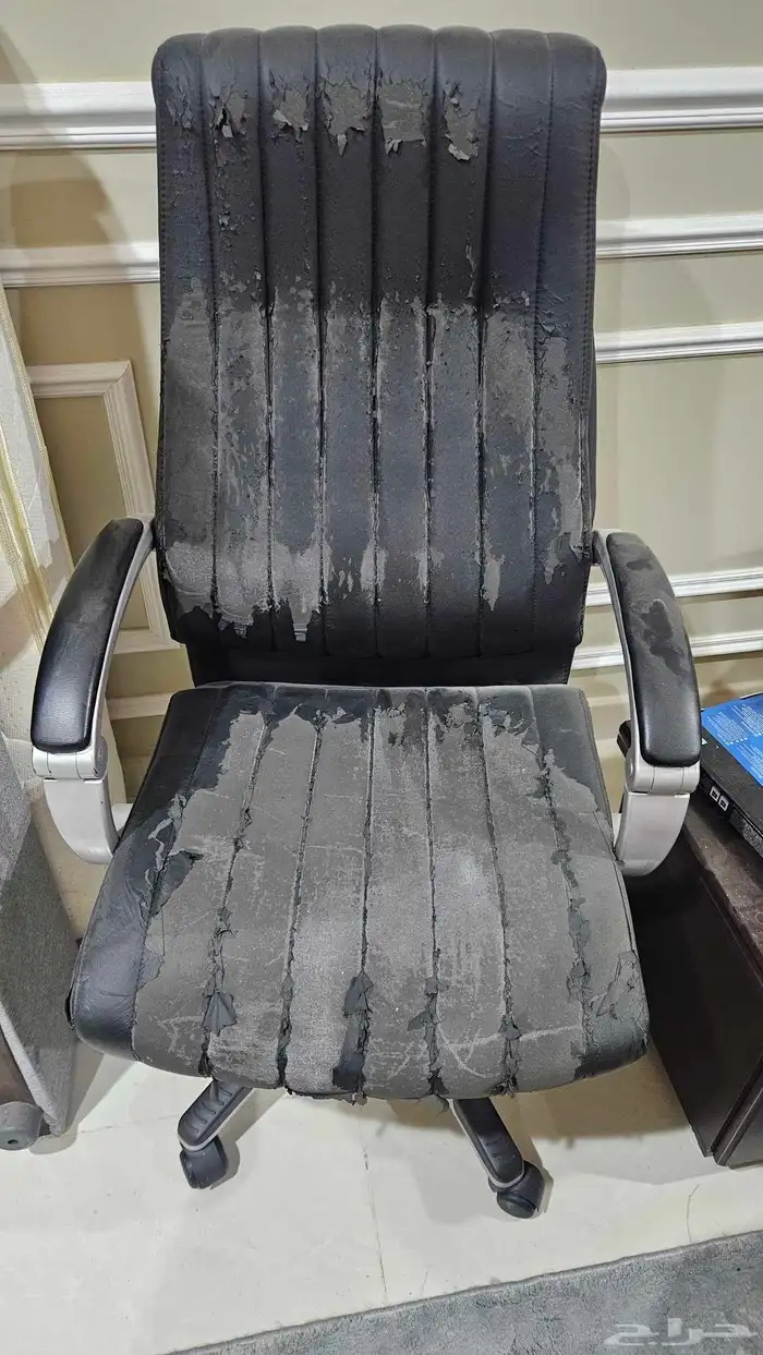 للبيع كرسي مكتبي 0