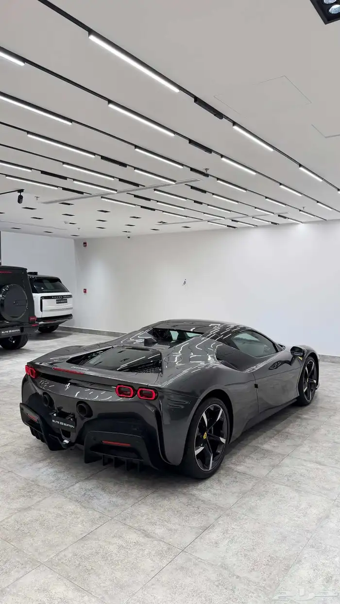 Ferrari SF90 Spider 2023 8