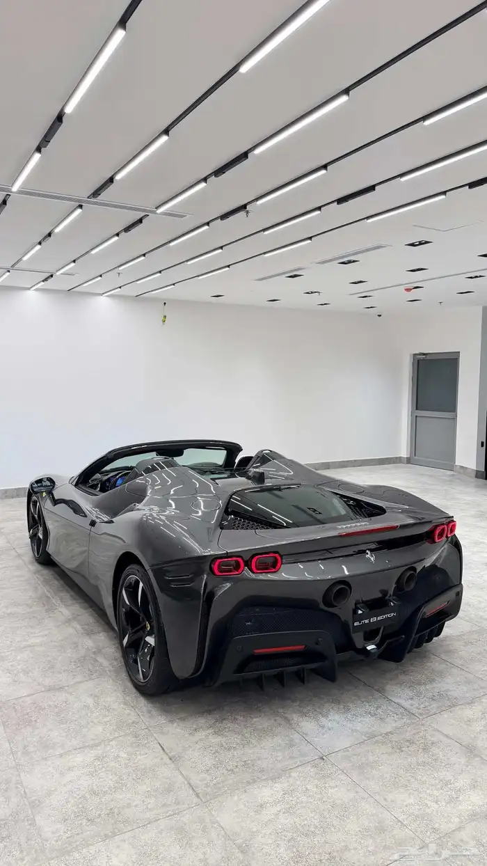 Ferrari SF90 Spider 2023 7