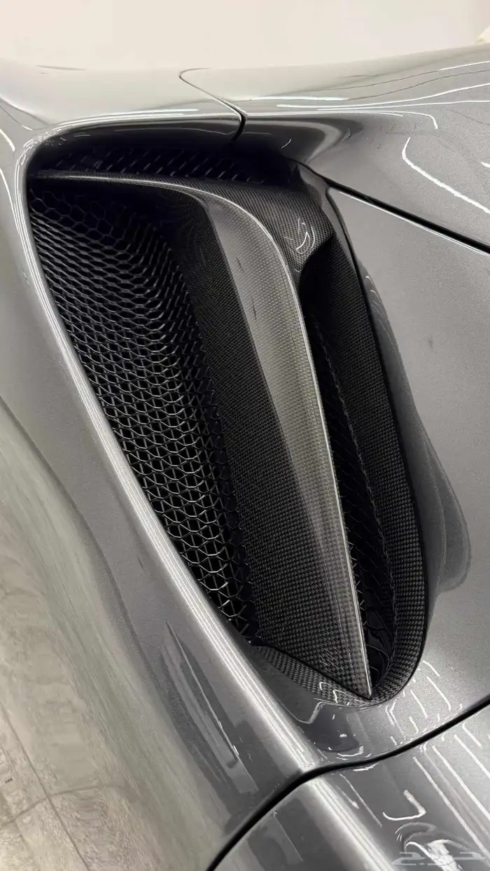 Ferrari SF90 Spider 2023 10