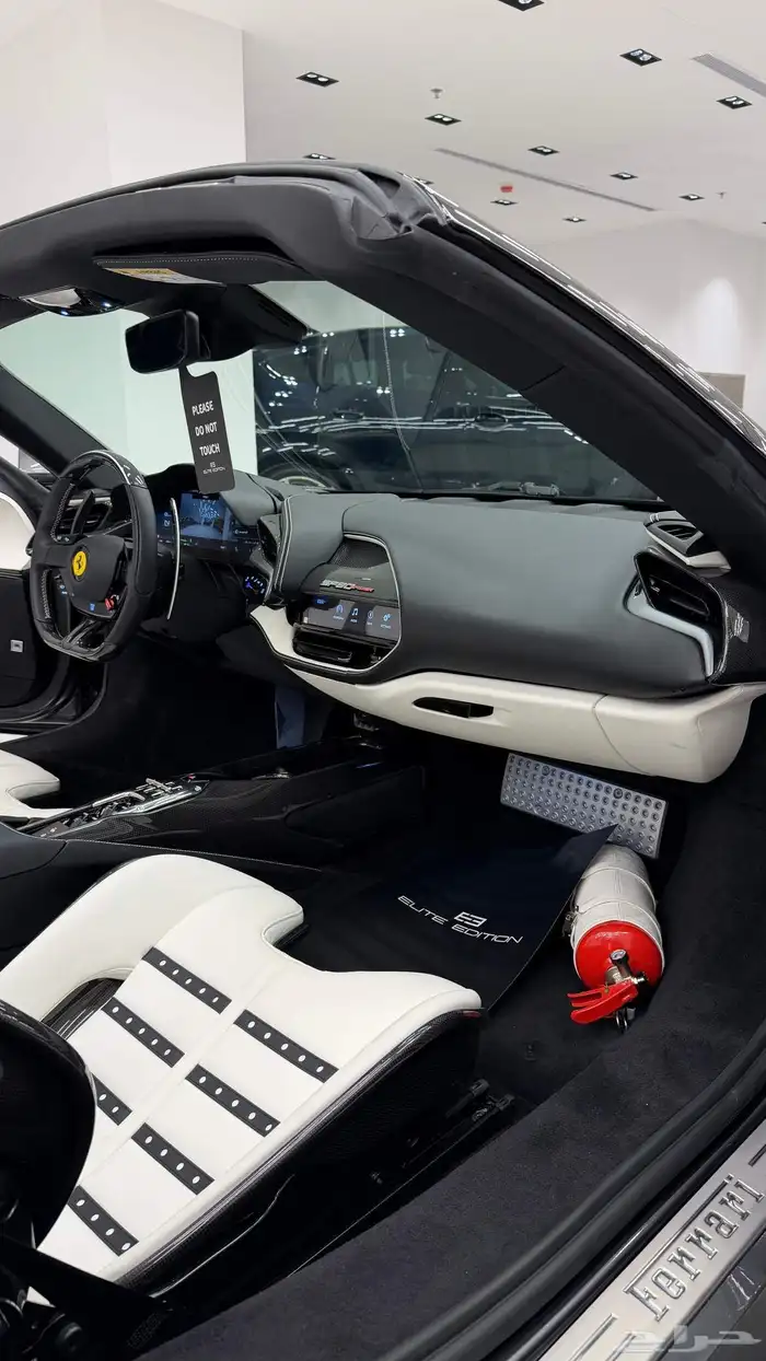 Ferrari SF90 Spider 2023 12