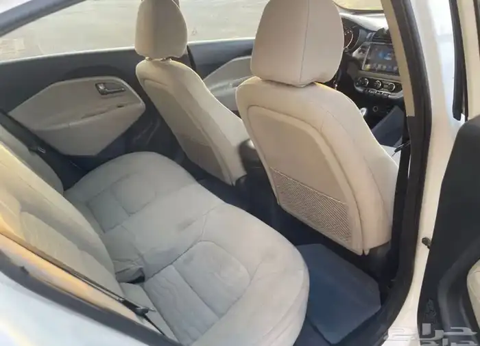 كيا ريو 2015 فل كامل نظيفة جدا  للبيع 24