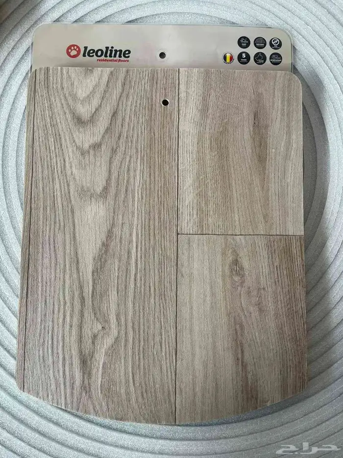 فينيل مبطن مقاوم للماء والخدش  يعطي شكل فخم ولمسة ناعمة 22