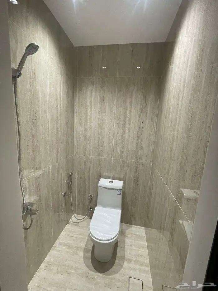 شقة تملك علي طريق المطار 7