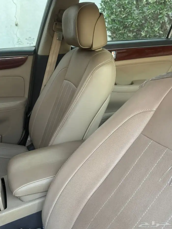 هيونداي جنسس 2013 للبيع 24