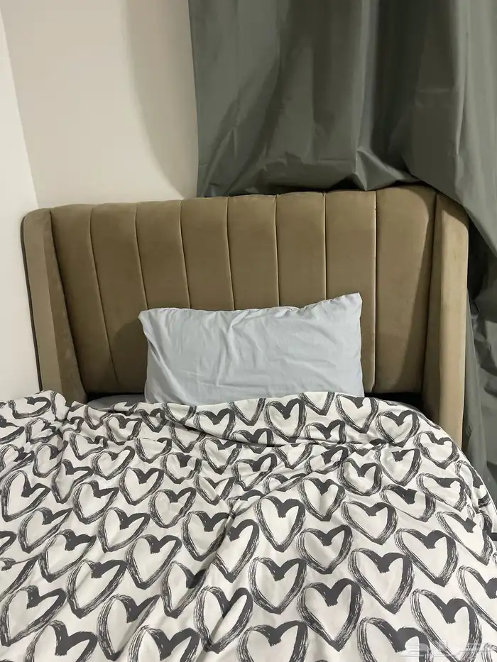 عدة غرف واجهزة للبيع 25