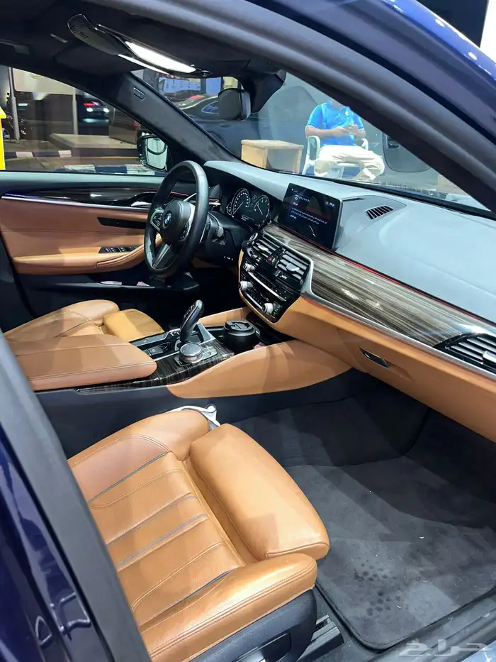 بي ام دبليو الفئة الخامسة 530 ام سبورت موديل 2017 8