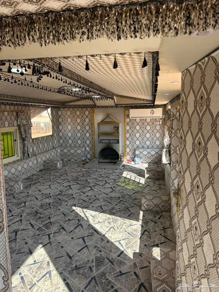 كرفان عرعر شبه جديدة فيها طاقات شمسية محول 6000 1