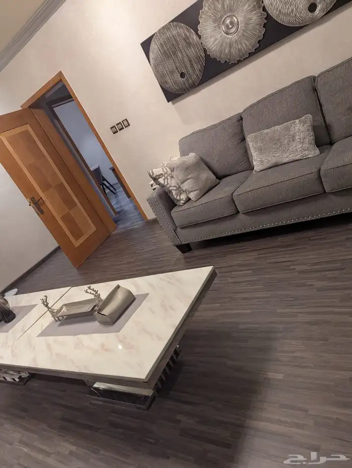 شقة مستخدمه نظيفة جدا  مساحة 243 متر .. المروة - الحرمين 1