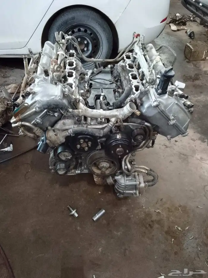 مكينه سكويا v8 0