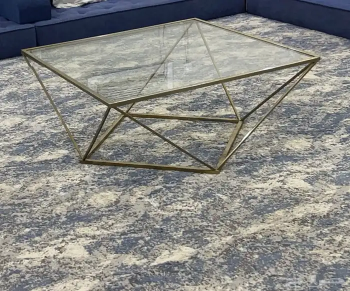 طاولةكبير مع ثلاثة خدمه السعر 300 0