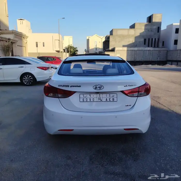 للبيع موديل 2012 فل كامل 5