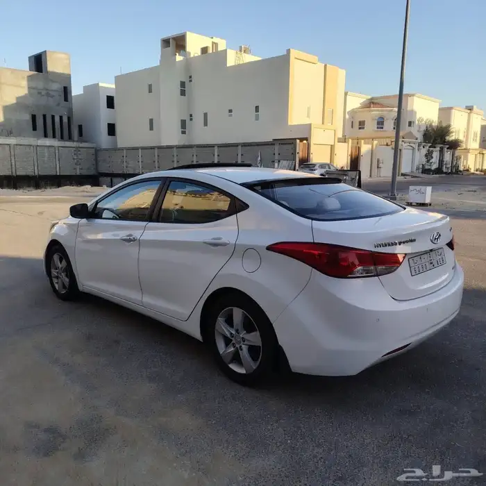 للبيع موديل 2012 فل كامل 4