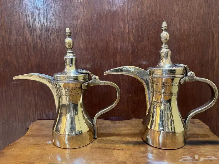 دلتين قريشيات قديمة واصلية ونظيفه جدا 1