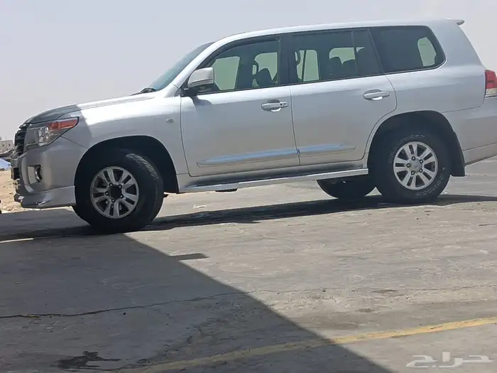 صالون لاندكروزر 2