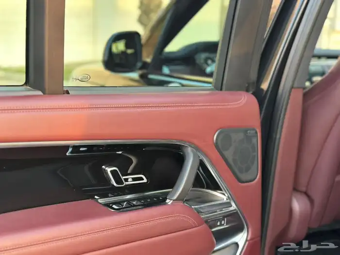 رنج روفر HSE 2023 ناغي على الضمان 18