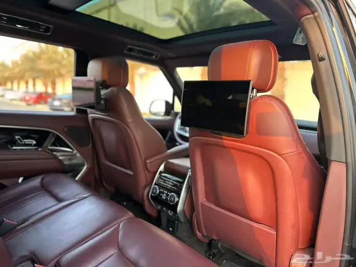 رنج روفر HSE 2023 ناغي على الضمان 19