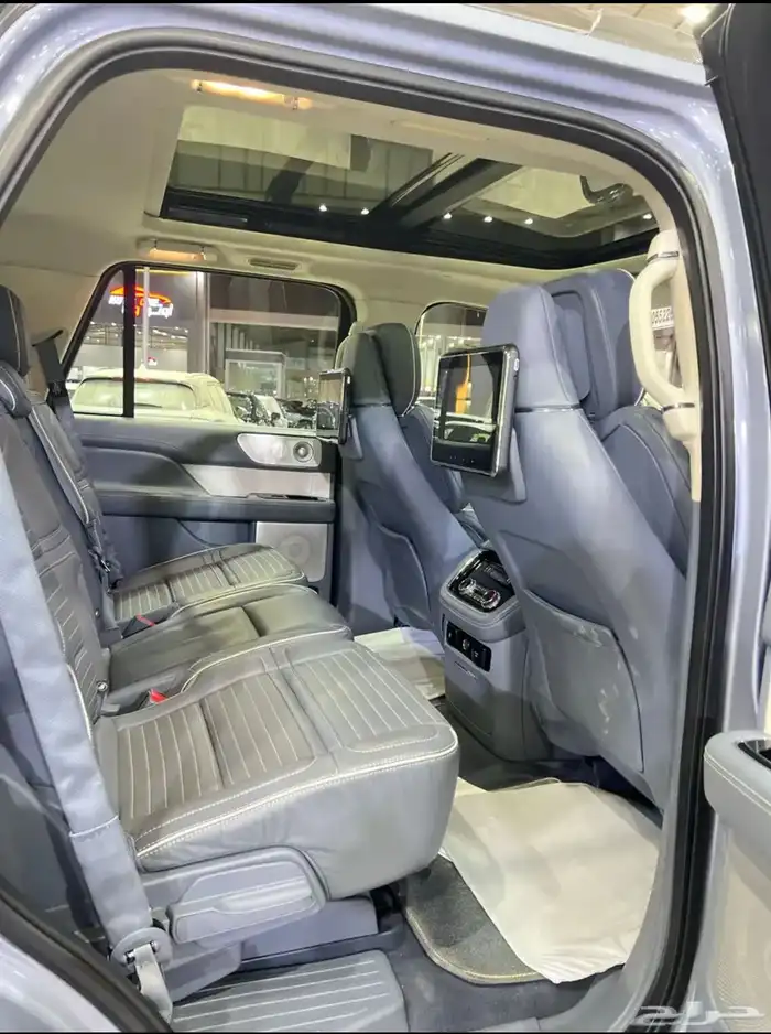 لنكولن نافيجتور 2019 فل كامل ماشي 84 الف 6