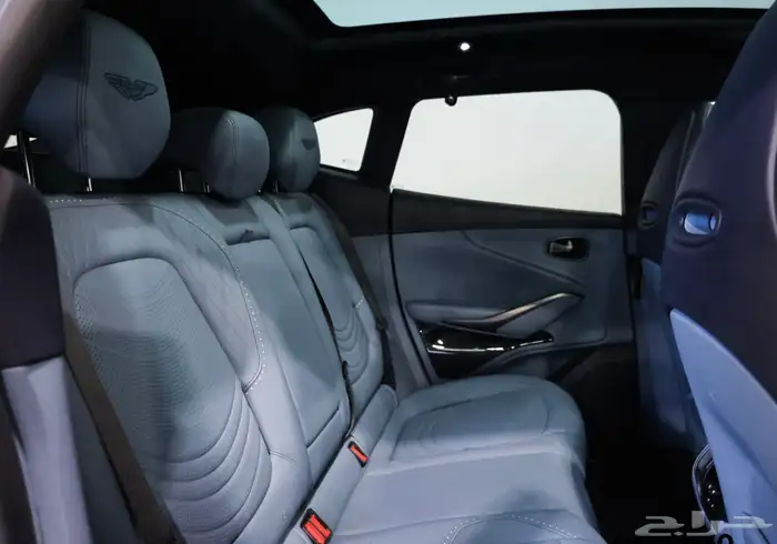 2022 Aston Martin Dbx Awd 4.0L Bi-Turbo V8 استون مارتن 7