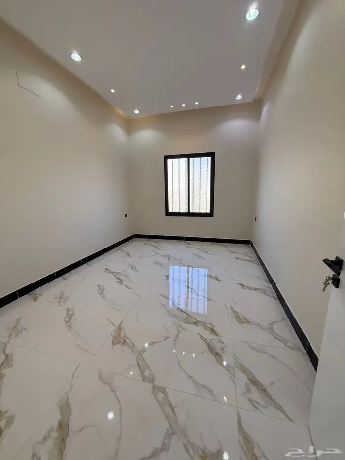 للبيع شقق علويه بمصعد وسطح خاص وبايكه شمال خميس مشيط 500الف 15