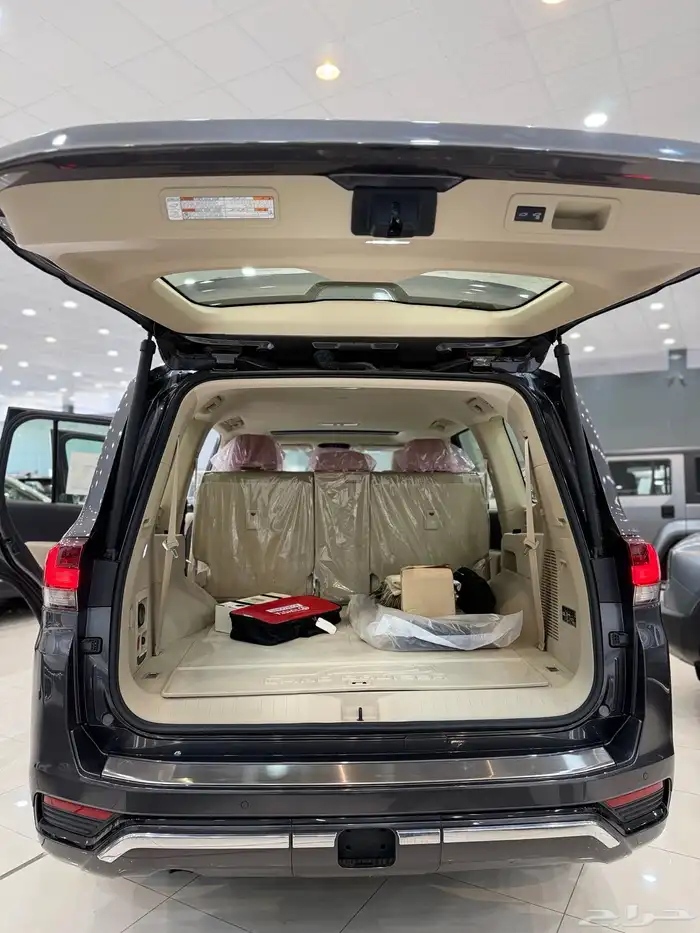 لاندكروزر GXR L3 2024 3