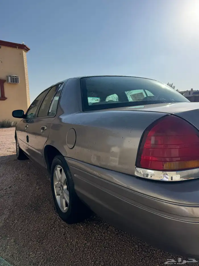 فورد فكتوريا 2001 3