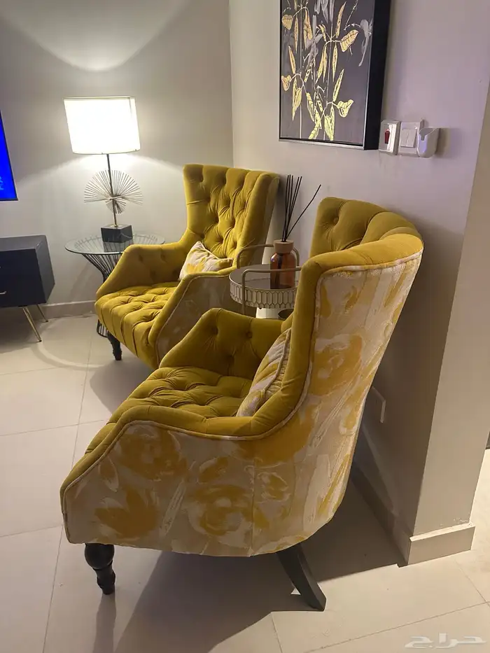 كنب من ميداس جديد استخدام سنتين ومحافظ عليه 4 قطع 8