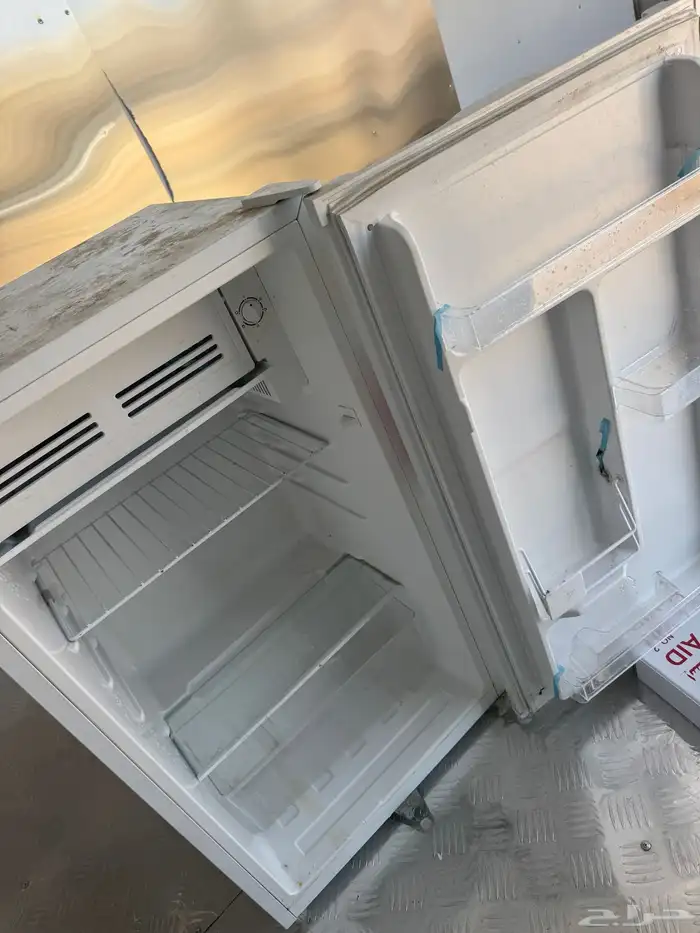 للبيع اغراض فود ترك 0