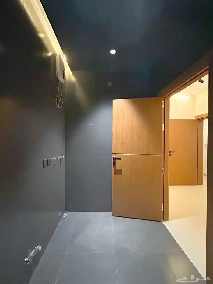 فيلا للبيع في الرانوناء داخل الحد بموقع مميز 14