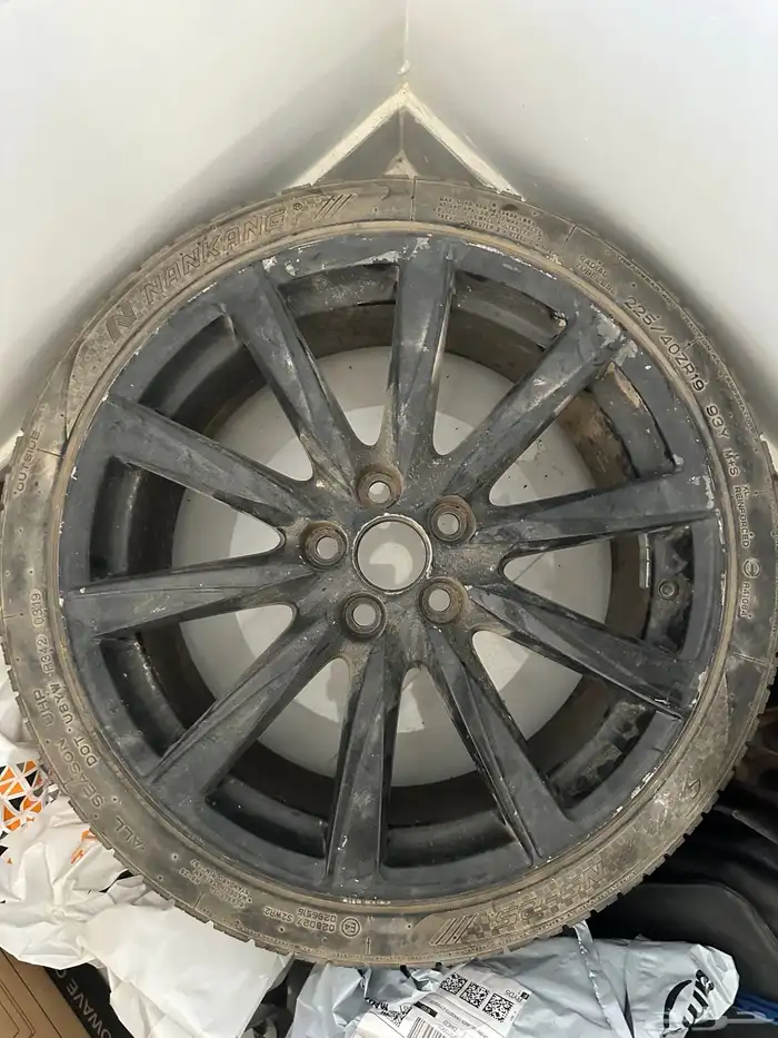 للبيع جنوط لكزس ISF اصليات مقاس 19 4