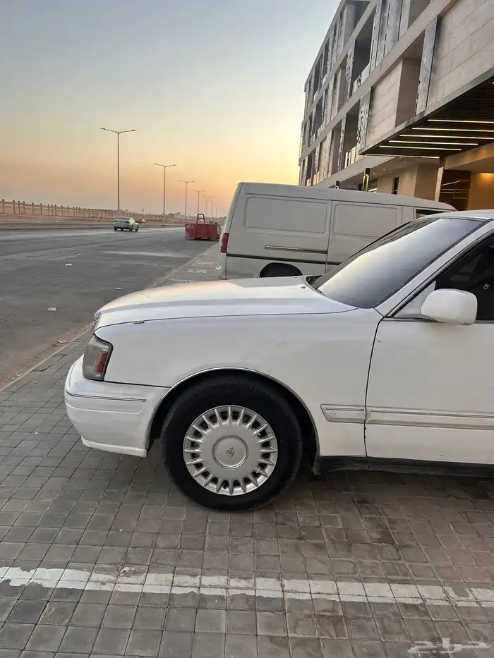 تويوتا كراون 1998 التاج للبدل او البيع 16