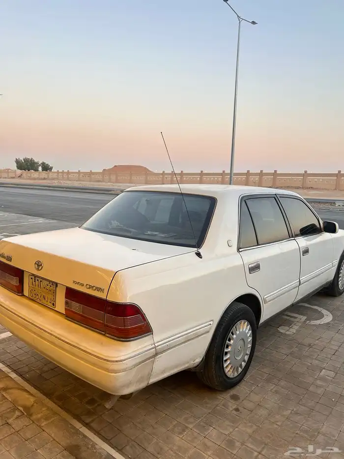 تويوتا كراون 1998 التاج للبدل او البيع 8