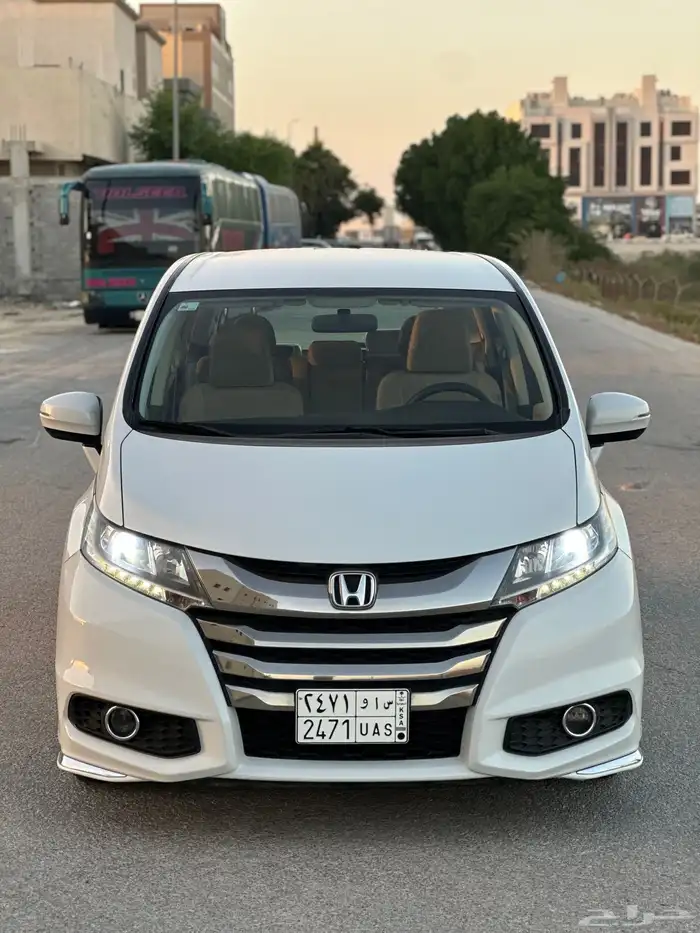 هوندا اوديسي نص فل 2020 بنزين 4