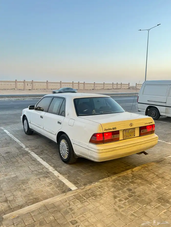 تويوتا كراون 1998 التاج للبدل او البيع 25