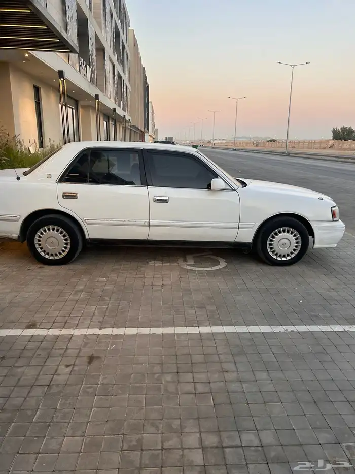 تويوتا كراون 1998 التاج للبدل او البيع 3