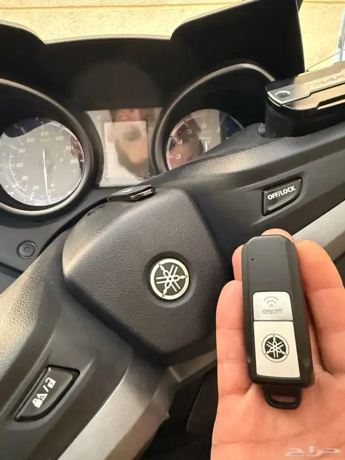 دراجه ياماها تي ماكس 560 TMAX 14