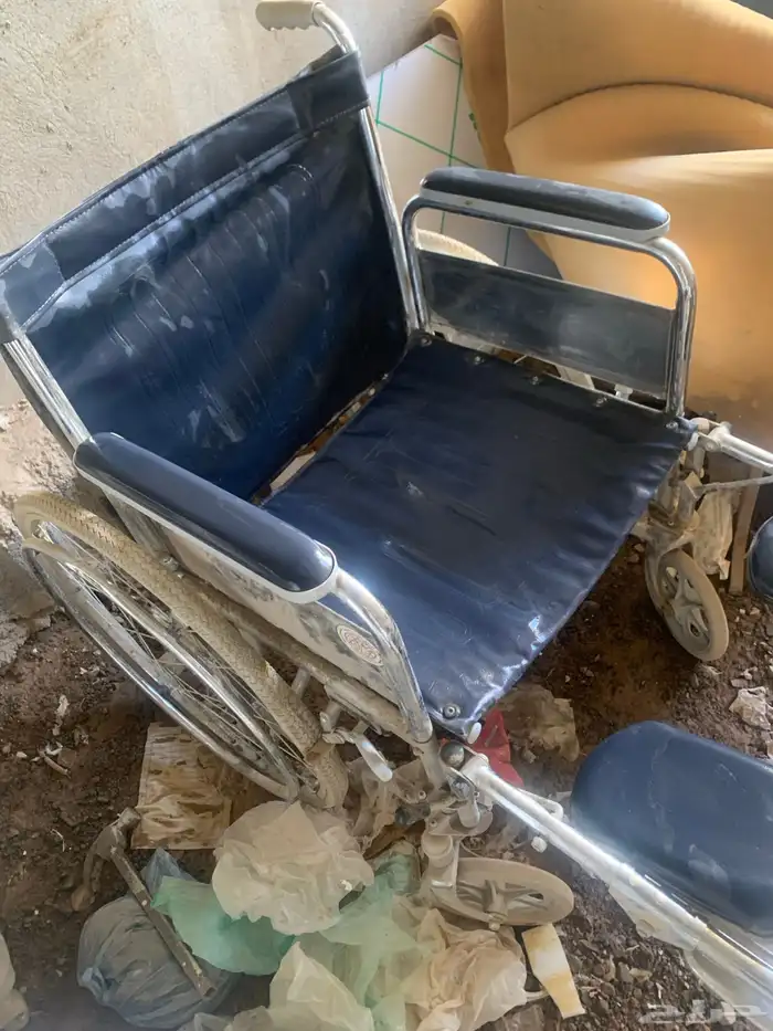 عربيه كبار سن مخزن عندي للبيع 2