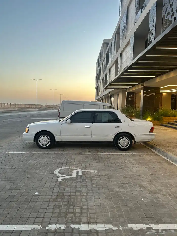 تويوتا كراون 1998 التاج للبدل او البيع 14