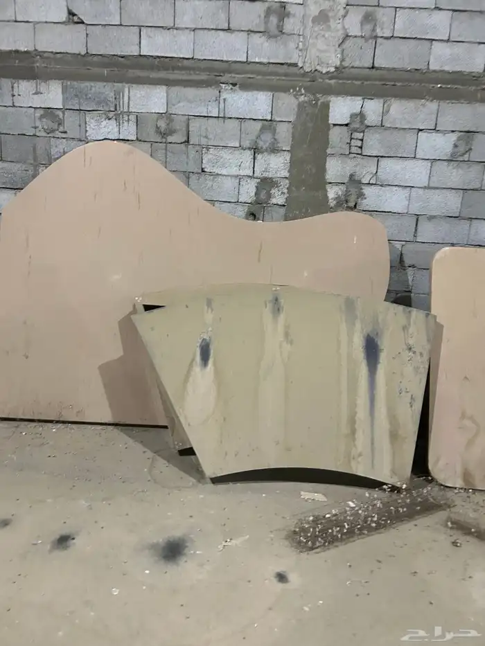 للبيع دواليب خشب للعرض واستندات عرض 8