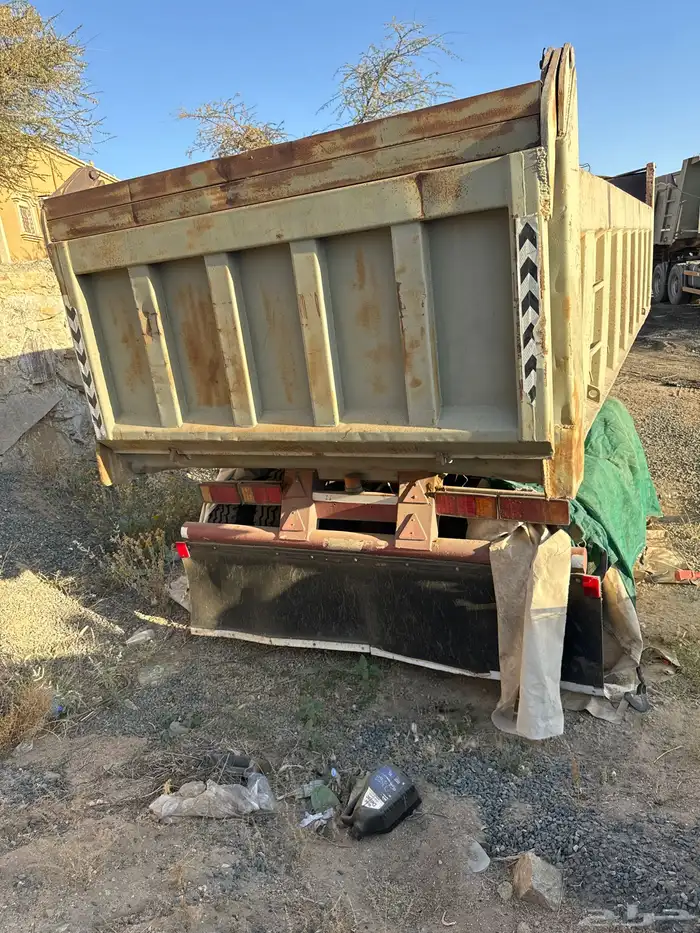 صندوق 18 متر للبيع الحعيثم كفرات طقم 2