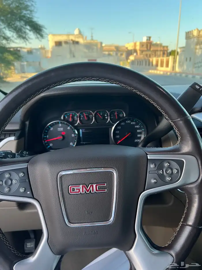 يوكن 2019 SLT فل كامل دبل 11