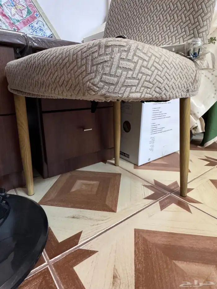 طاولة طعام 3