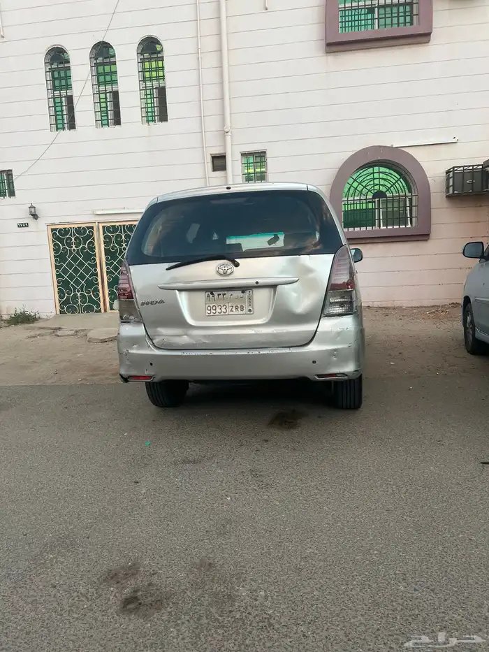 تويوتا انوفا 2010 مستعملة للبيع 1