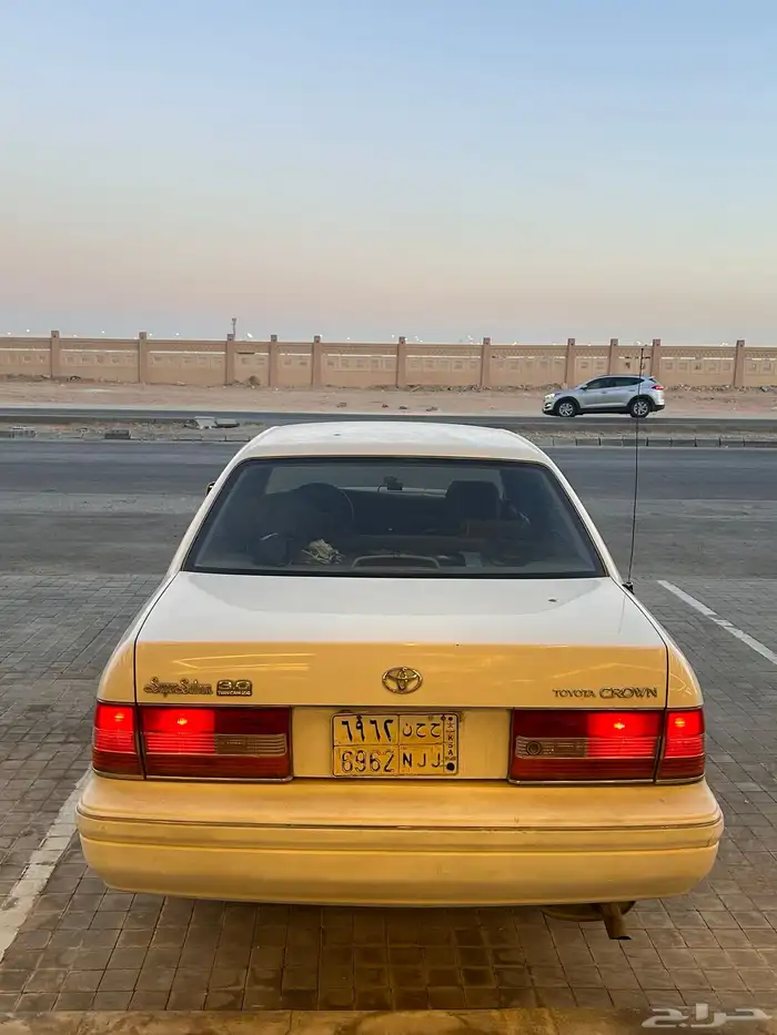 تويوتا كراون 1998 التاج للبدل او البيع 17