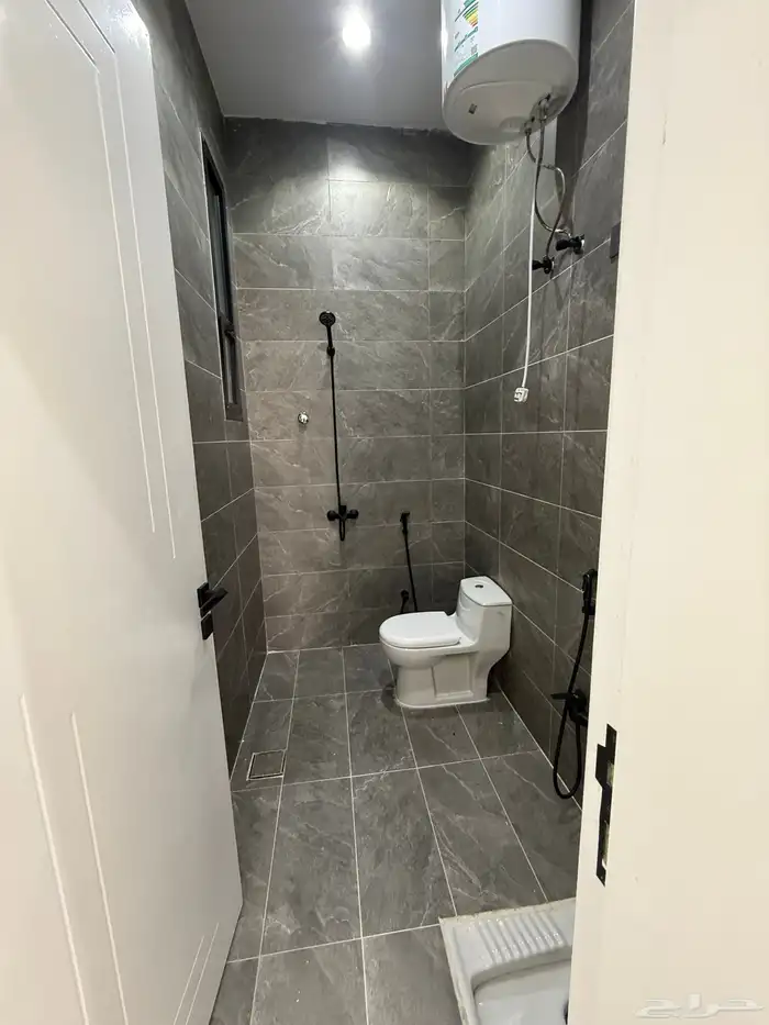 للبيع شقق علويه بمصعد وسطح خاص وبايكه شمال خميس مشيط 500الف 13