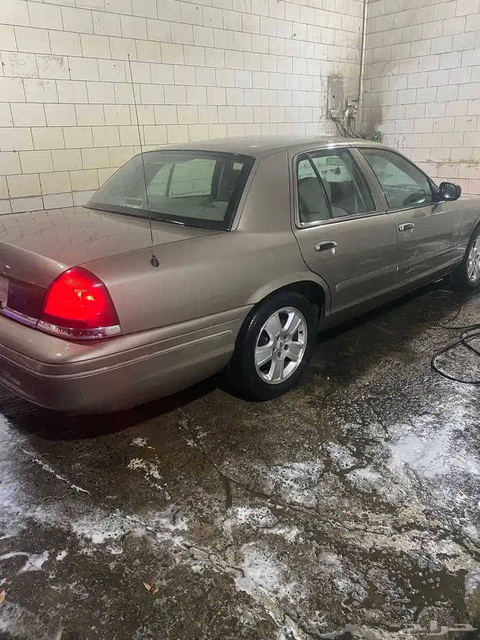 فورد كراون فكتوريا موديل 2005 للبيع 19