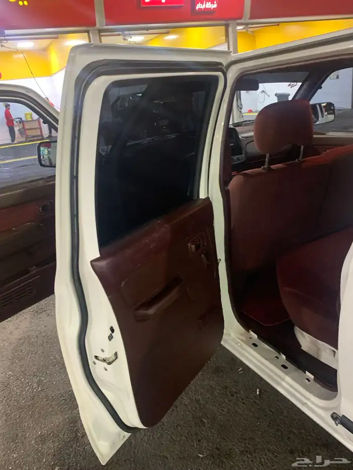 للبيع داتسن 2011 11