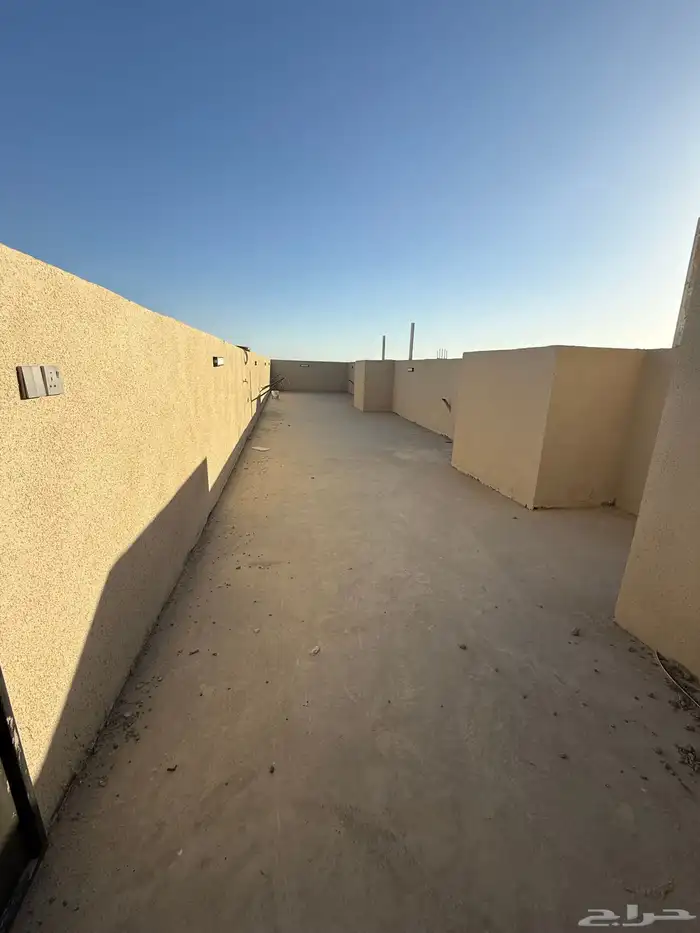 للبيع شقق علويه بمصعد وسطح خاص وبايكه شمال خميس مشيط 500الف 20