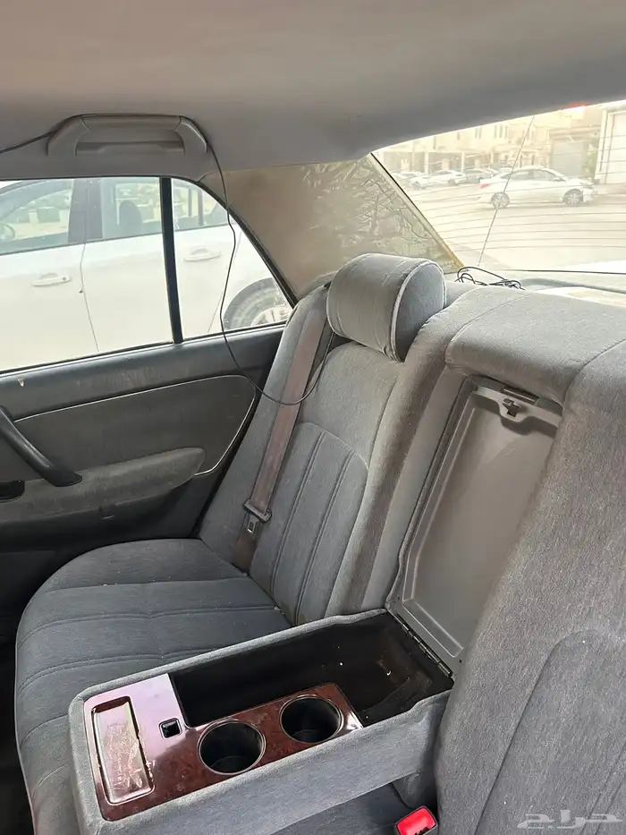 تويوتا كراون 1998 التاج للبدل او البيع 31