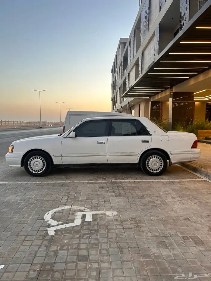 تويوتا كراون 1998 التاج للبدل او البيع 13